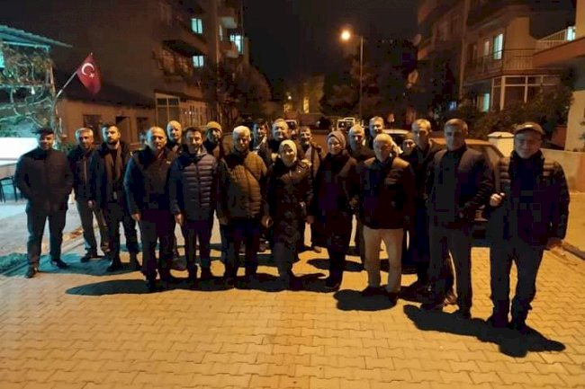 AK Parti tam kadro sahada 