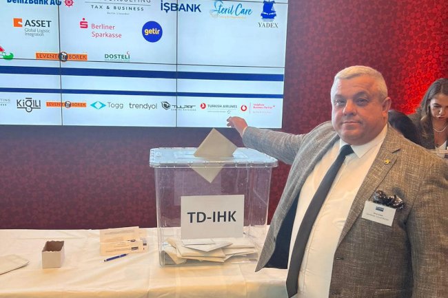 Çetin’den Königs’e tebrik (14.12.2022)