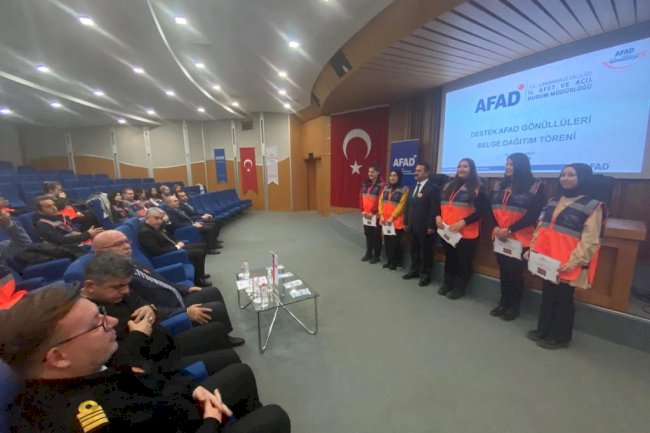 Gönüllüler belgelerine kavuştu