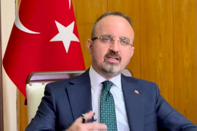 Turan; “Bir tiyatro izliyoruz”