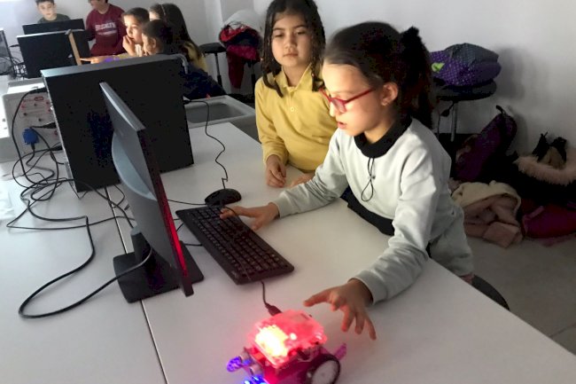 İlçe Milli Eğitim Müdürlüğü’nden Robotik Kodlama Kursu