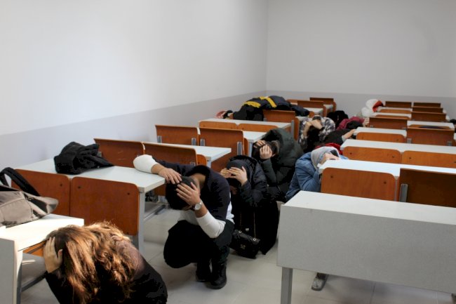 Deprem tatbikatı