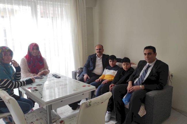 Depremzede Ailelerle Buluşuyor
