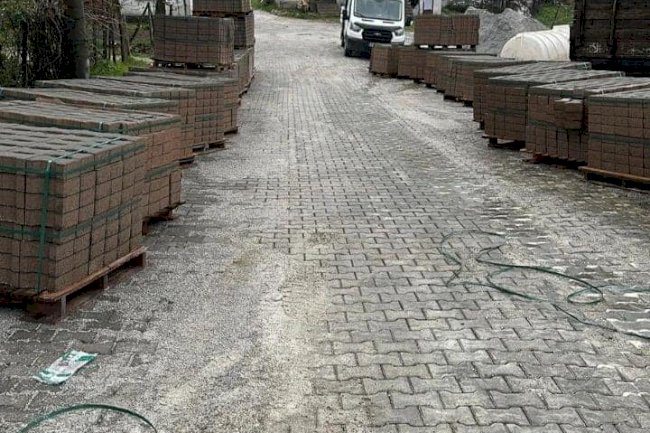 Karadoru Köyü Yollarına Taş Döşeniyor