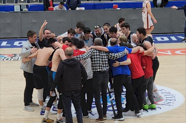Çanakkale Altyapı Erkek Basketbol İlke İmza Attı