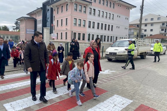 Yenice’de Yaya Geçidi Uygulaması Düzenlendi