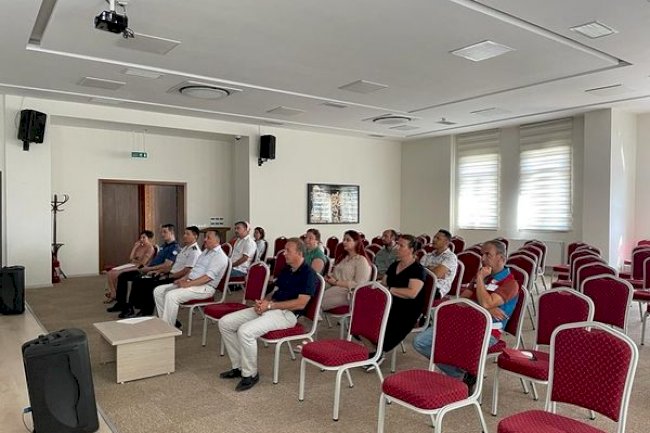 Eceabat’ta hayat boyu öğrenme toplantısı yapıldı
