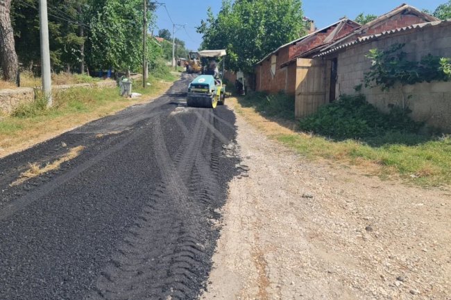 Çan’da köy yolları onarılıyor