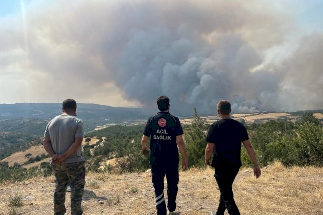 Sağlık personeli yangın bölgesinde canla başla çalıştı