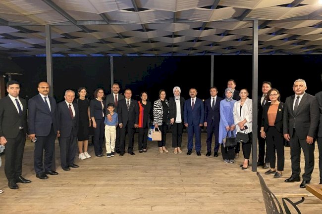 Tayini çıkan kaymakamlar yemekte bir araya geldi