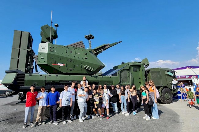 Eceabatlı öğrenciler TEKNOFEST heyecanına ortak oldu