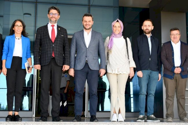 ÇOMÜ VE UEDAŞ bir araya gelerek projeleri görüştü