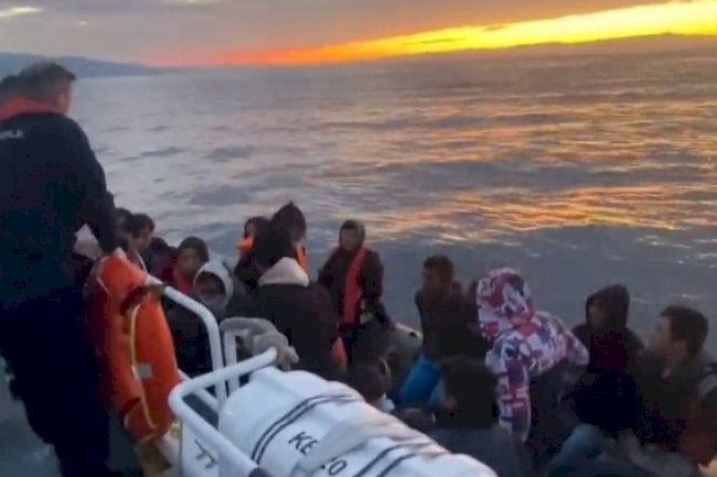 Sahil Güvenlik ekipleri 62 kaçak göçmeni kurtardı