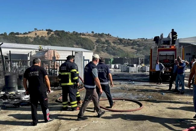 Yenice Meyve Soğuk Hava Deposu'nda korkutan yangın
