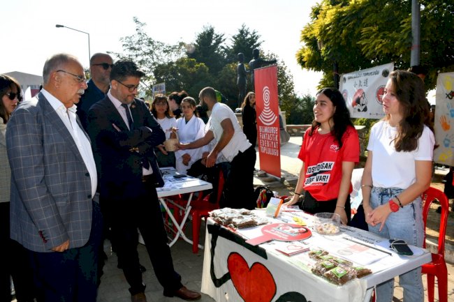 ÇOMÜ’de Öğrenci Toplulukları Tanıtım Günleri düzenlendi