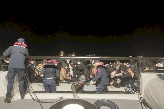 Ayvacık’ta kaçak göçmen operasyonu