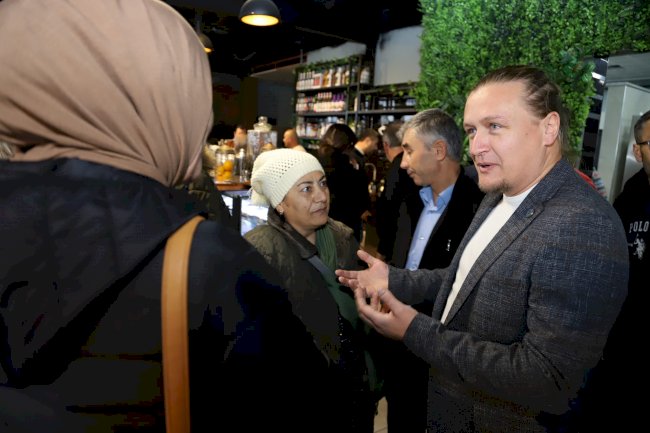 İYİ Parti’nin adayı partililerle buluştu