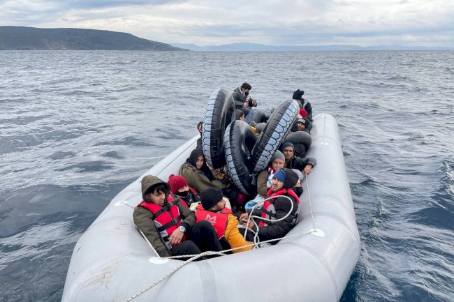 Ayvacık açıklarında göçmen operasyonu