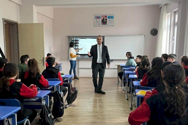 Baykal’dan okul ziyareti