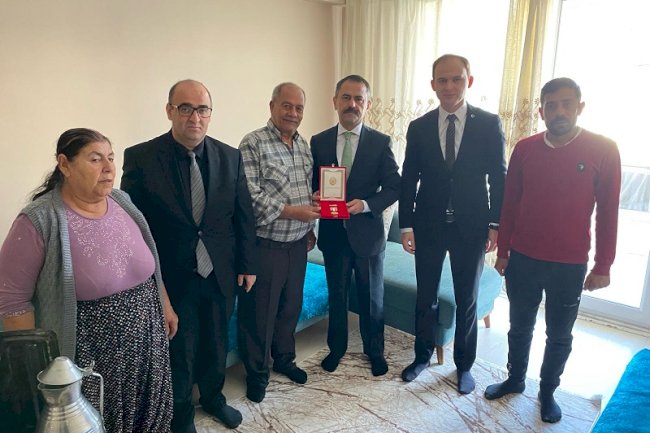 Kıbrıs Gazisine madalya ve beratı verildi