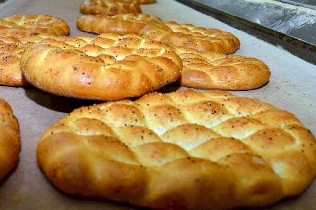 Ramazan pidesi 20 liradan satılacak