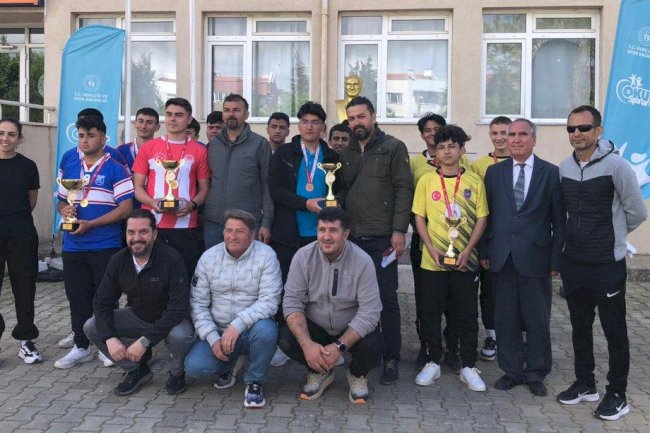 Reyhan Bodur Anadolu Lisesi Öğrencilerinden Büyük Başarı