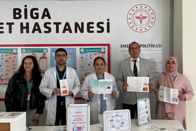 Hastanede vatandaşlara broşür dağıtıldı