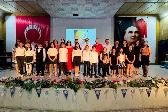 Kursiyerlerden muhteşem müzik dinletisi