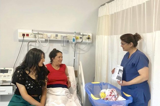 Devlet Hastanesinde annelere eğitim