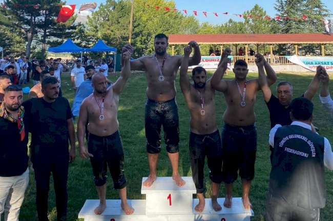 Serhat Tekin üçüncü oldu