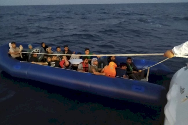 Ayvacık’ta 49 kaçak göçmen ölümden döndü