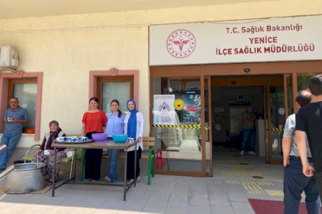 Yenice İlçe Sağlık Müdürlüğü'nden Aşure İkramı