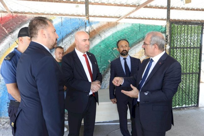 Vali Toraman’ dan Geri Gönderme Merkezi’ne ziyaret