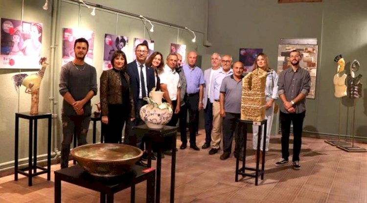 Sanatseverleri buluşturan sergi