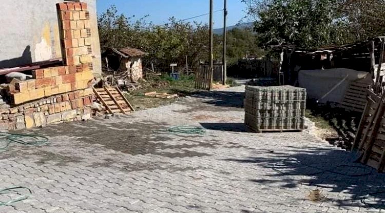 Alanköy’e parke taş döşendi 