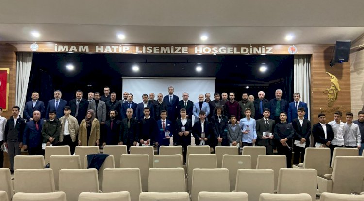 Öğrenciler ödüllerine kavuştu