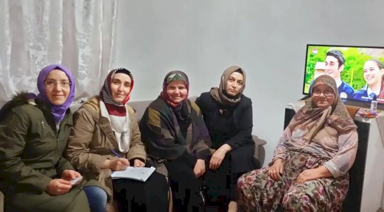 AK Parti Kadın Kolları sahada..