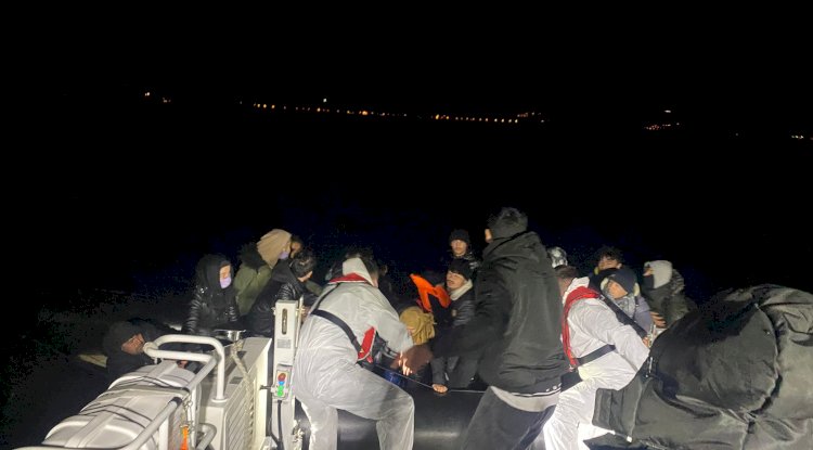 39 DÜZENSİZ GÖÇMEN KURTARILDI