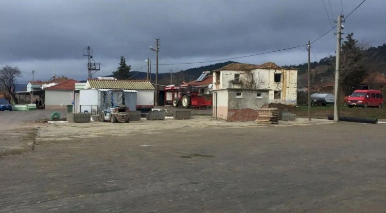 KÖY YOLLARINA PARKE TAŞI