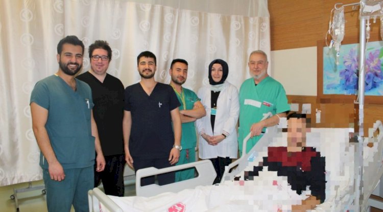 ÇOMÜ HASTANESİNDE MİKROSKOBİK TESE AMELİYATI