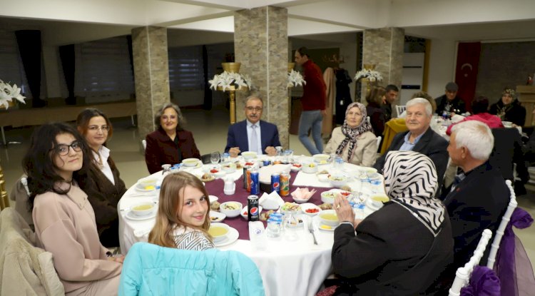 Gelibolu’da Şehit Aileleri Ve Gaziler İftarda Buluştu