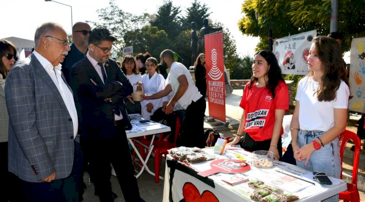 ÇOMÜ’de Öğrenci Toplulukları Tanıtım Günleri düzenlendi