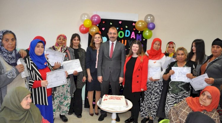 Okumayı öğrenenler altınla ödüllendirildi