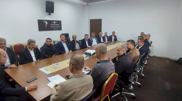 Muhtarlar toplantıda bir araya geldi