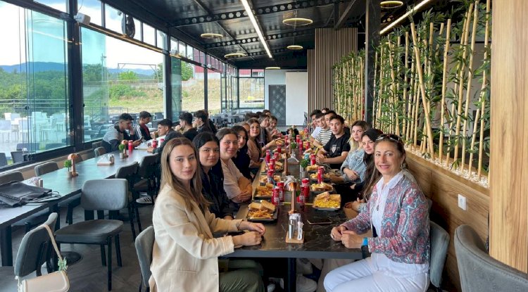 BAŞKAN ÇELİK ÖĞRENCİLERLE BULUŞTU