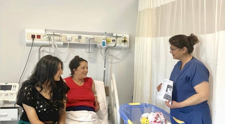 Devlet Hastanesinde annelere eğitim