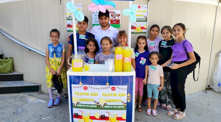 Kendi İmkanlarıyla Limonata yapıp sattılar