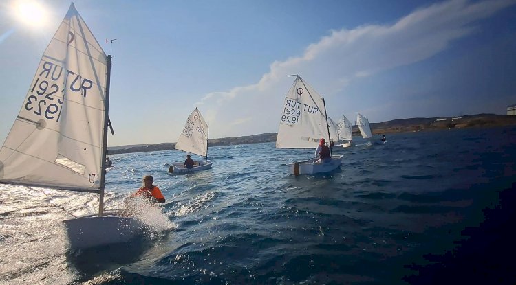 Genç yelkenciler kampı başarıyla tamamladı