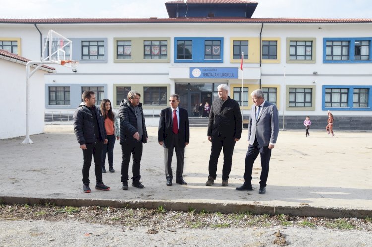 Terzialan İlkokulu’nu inceledi 