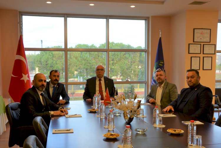 Başkan Deniz misafirlerini ağırlıyor